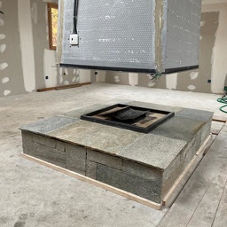Réalisation de 2019 à 2020 - Construction d' un socle cheminée en pierres